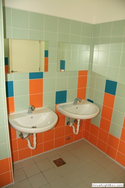 Prenovljene sanitarije v starem delu šolske stavbe