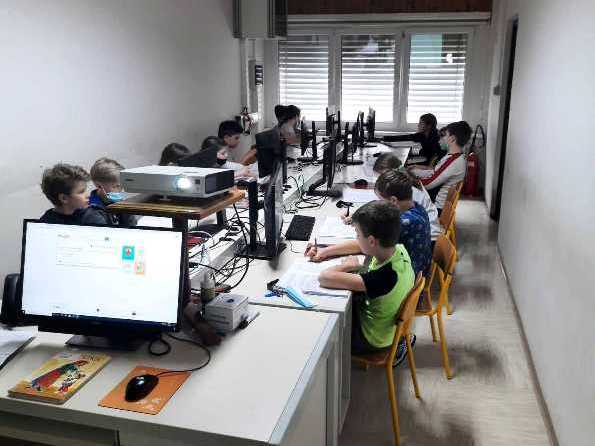 Portal Franček pri delu z besedilom – knjižnično informacijsko znanje