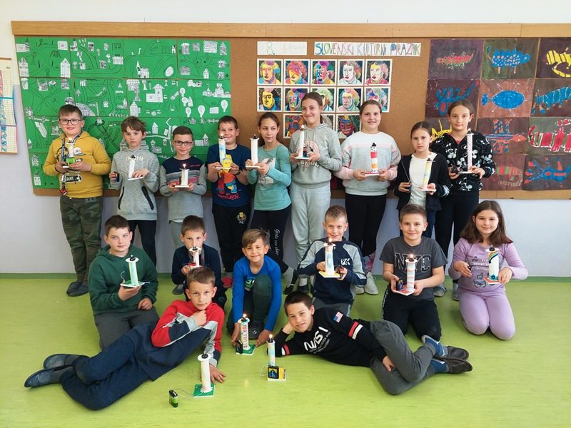 4. razred – TEHNIŠKI DAN – Poskusi z elektriko